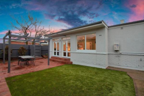 Morris and Eaton Cottages - 3BR WiFi Parking